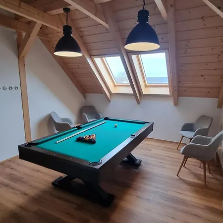 Chalet Krušnohorská Roubenka *